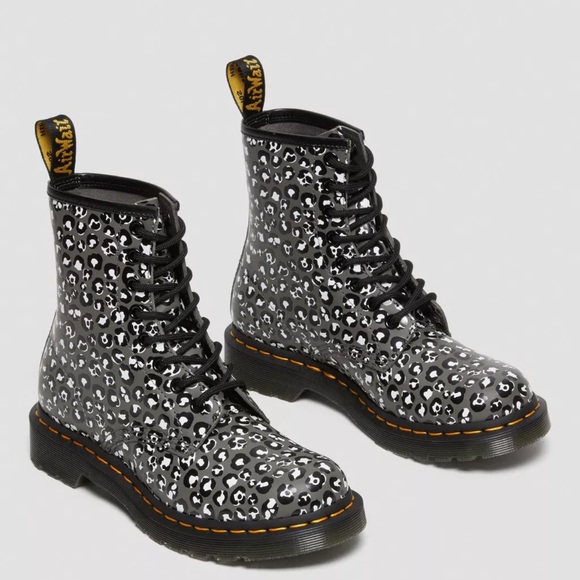 Dr. Martens Shoes - NWOB Dr. Martens 1460 WOMEN'S LEOPARD SMOOTH LEATHER LACE UP BOOTS US 7 EU 38